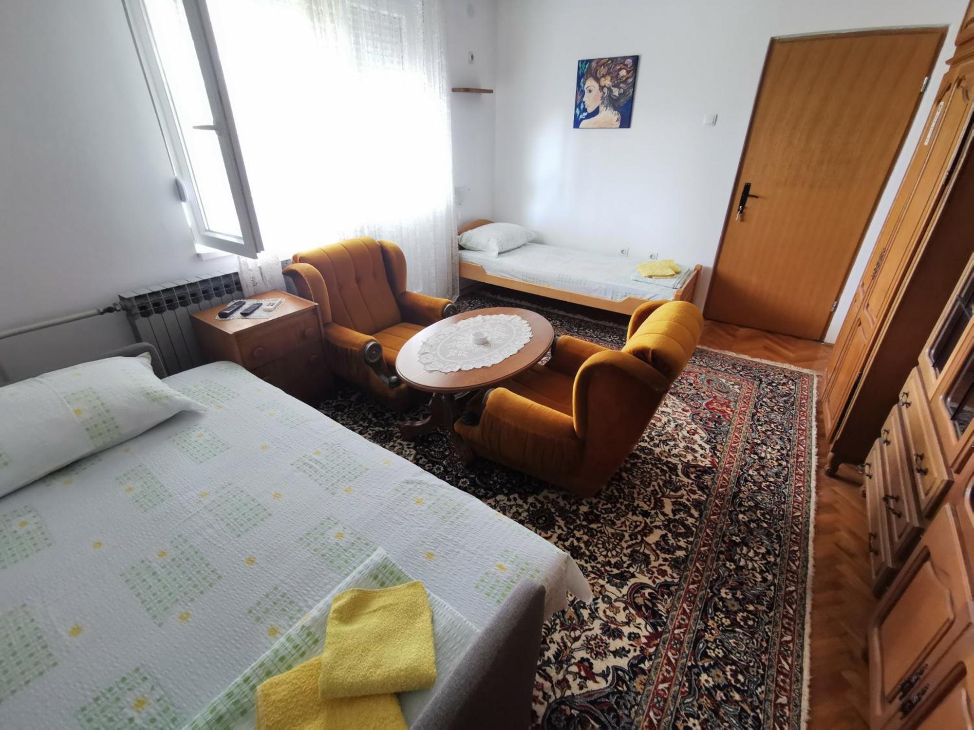 Apartments Domacinstvo Nikolic ヴァリェヴォ エクステリア 写真