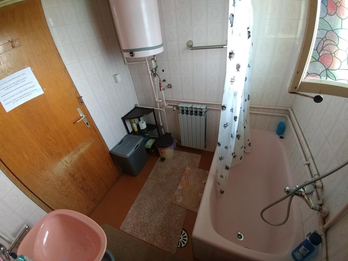 Apartments Domacinstvo Nikolic ヴァリェヴォ エクステリア 写真